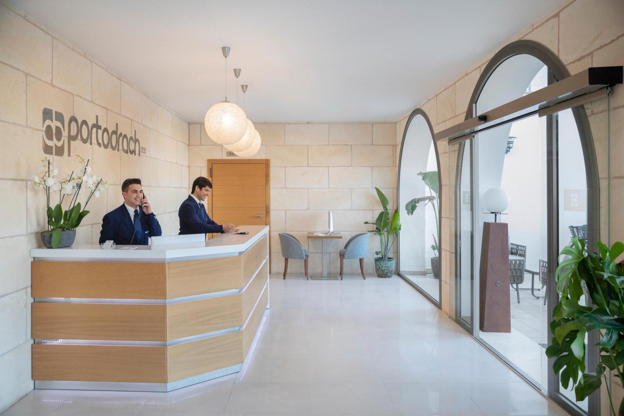 Porto Drach Aparthotel & Suites Порто Кристо Экстерьер фото